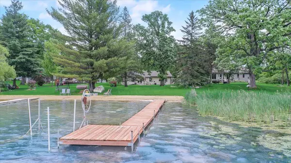 8032 Scenic View DRIVE, Wind Lake, WI 53185