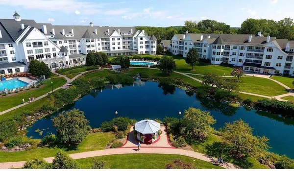 101 Osthoff Ave #342, Elkhart Lake, WI 53020