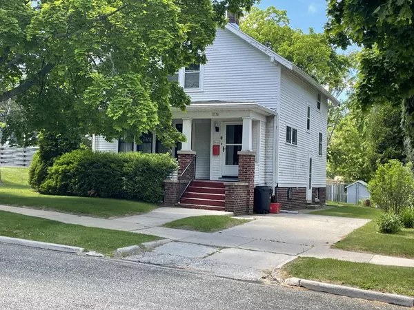 1330 S 8th St, Manitowoc, WI 54220