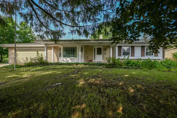 27103 Waubeesee Lake Rd, Waterford, WI 53185