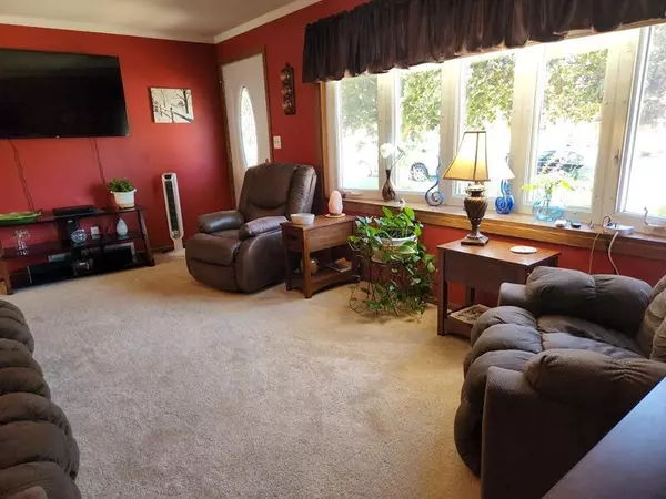 Howards Grove, WI 53083,613 Van Buren Rd