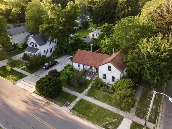 1403 Dodge STREET, Lake Geneva, WI 53147