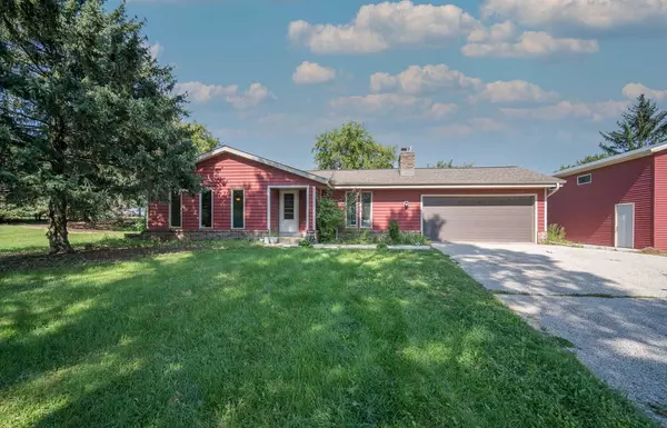 2835 Farview DRIVE, Richfield, WI 53076