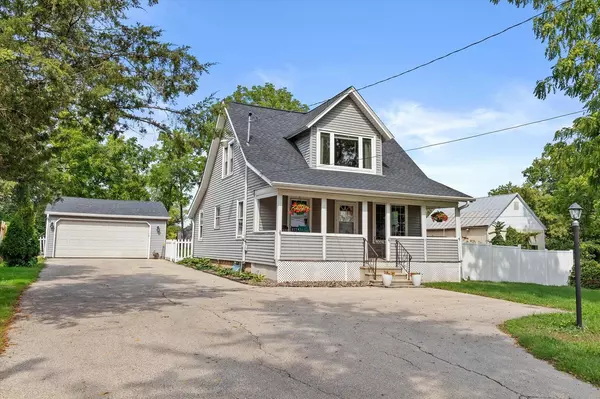 26114 W Loomis ROAD, Waterford, WI 53185