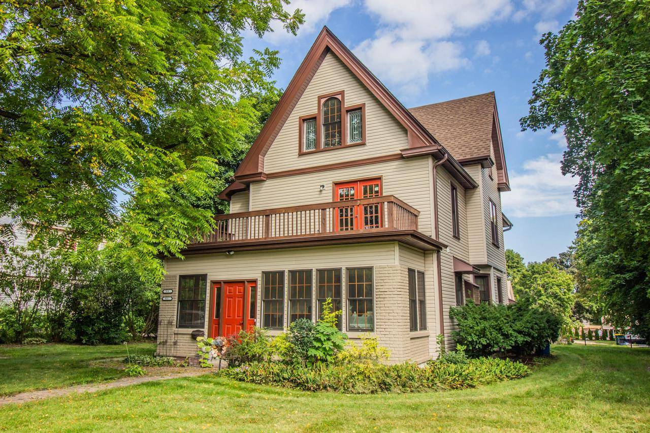 West Bend, WI 53095,912 Walnut St