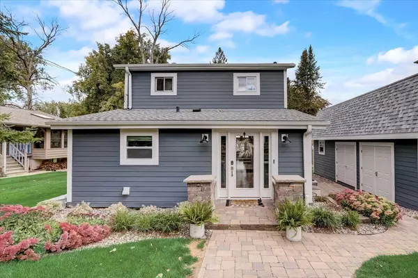 25000 Breezy Point ROAD, Waterford, WI 53185