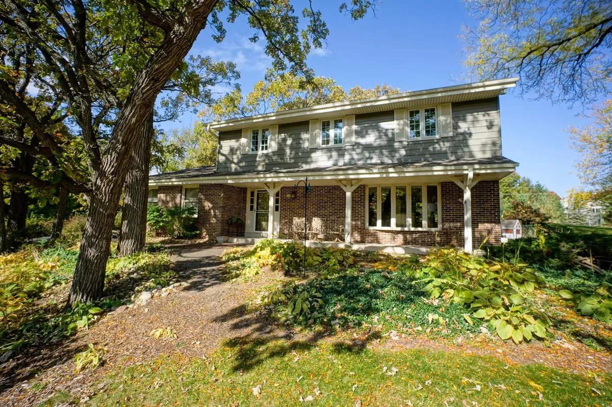 Wales, WI 53183,614 Wakefield Downs