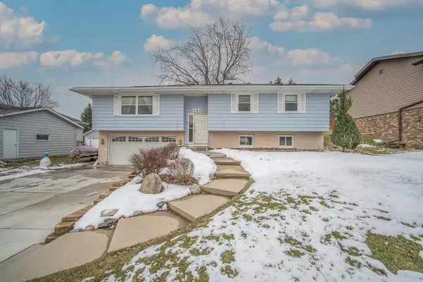 725 Harrison STREET, Hartford, WI 53027