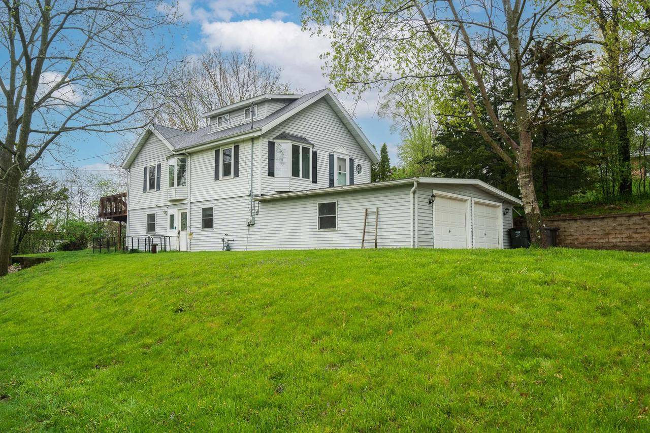 N9157 Elm STREET, East Troy, WI 53120