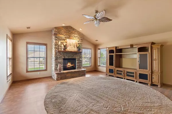 Mount Pleasant, WI 53406,1116 N Sunnyslope DRIVE #202