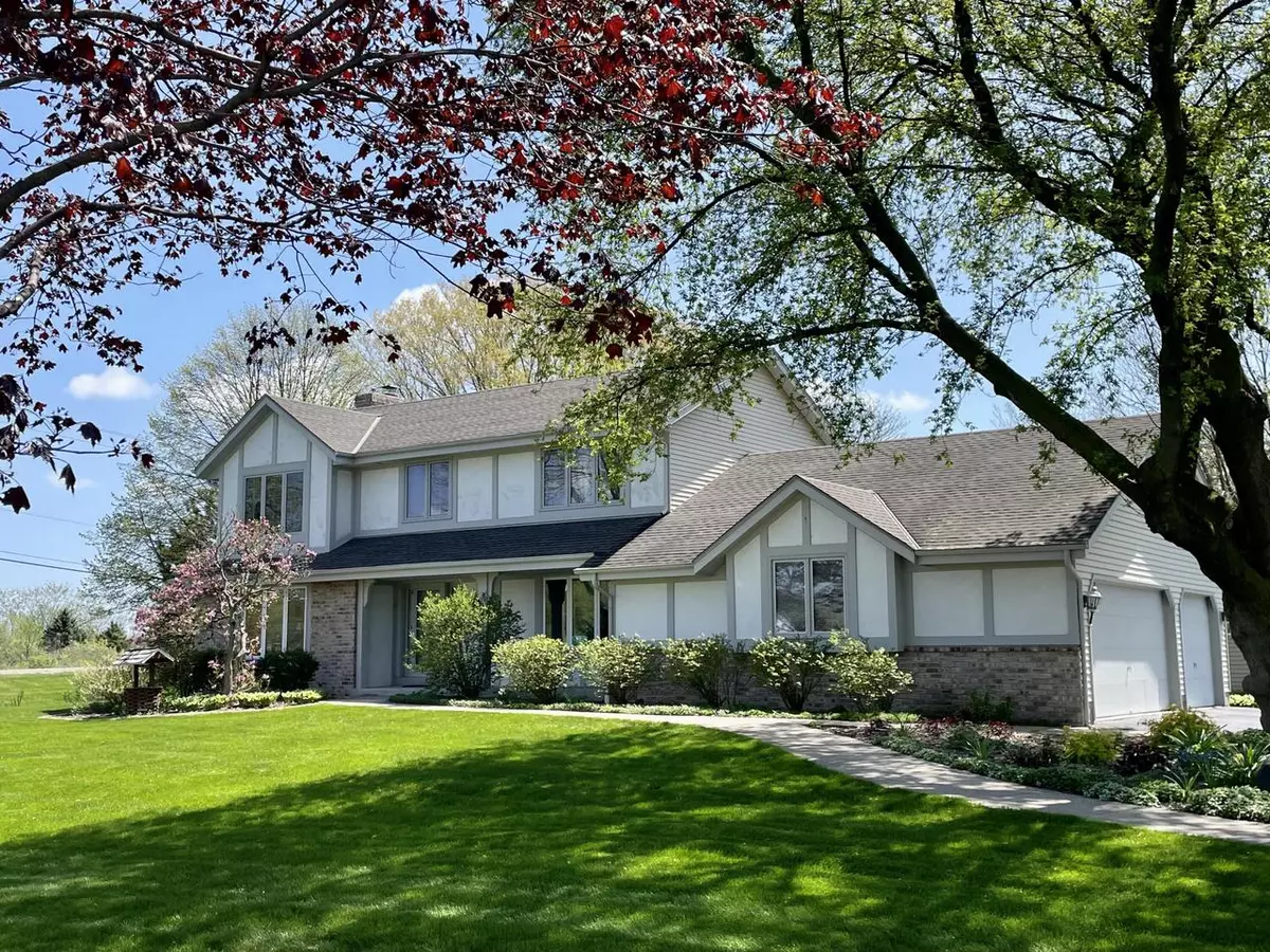 New Berlin, WI 53146,2940 S Country LANE