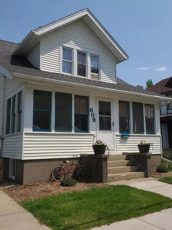 609 S 9th STREET, Watertown, WI 53094