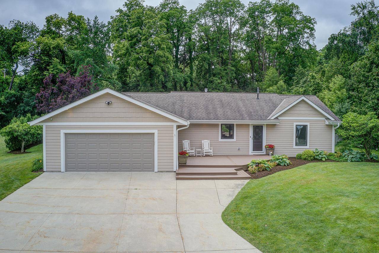 Delafield, WI 53018,1420 Milwaukee STREET