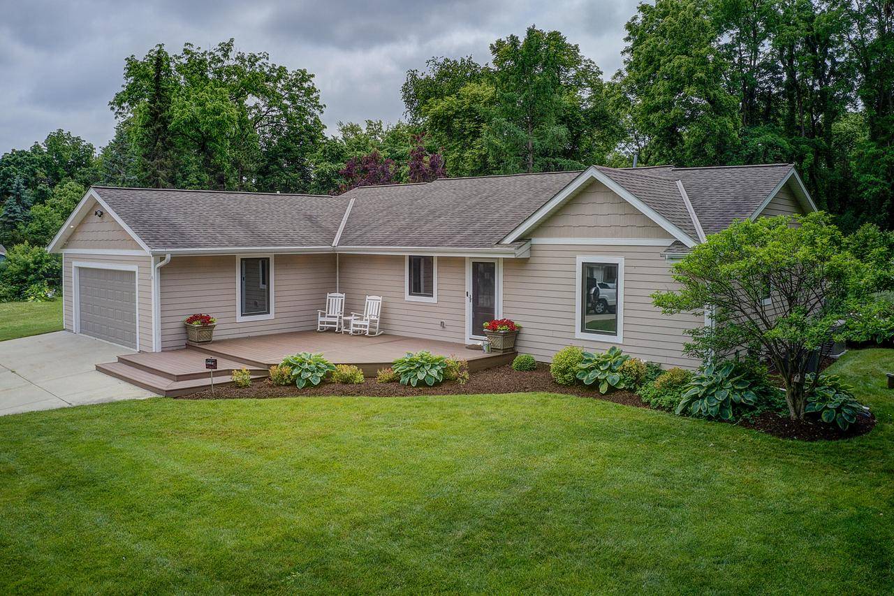 Delafield, WI 53018,1420 Milwaukee STREET