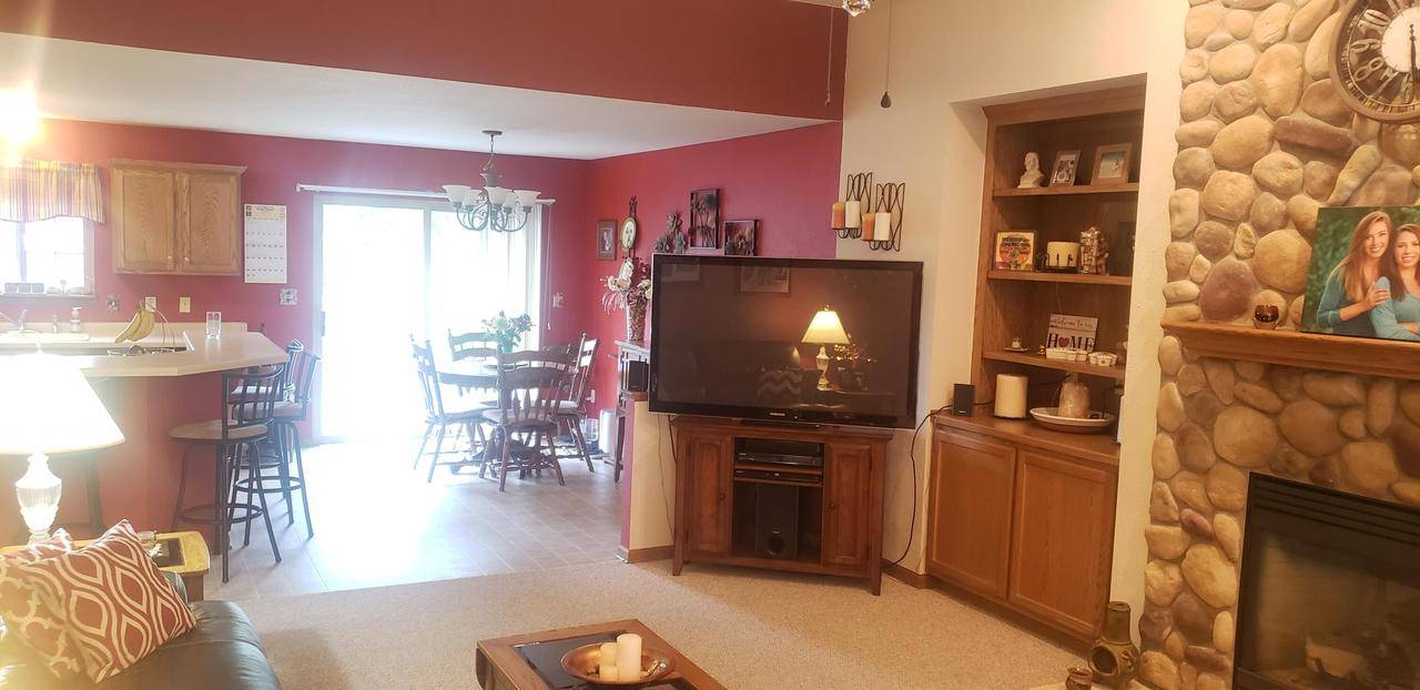 2531 Brittany LANE, East Troy, WI 53120