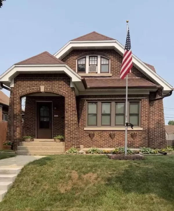 2322 S 59th STREET, West Allis, WI 53219