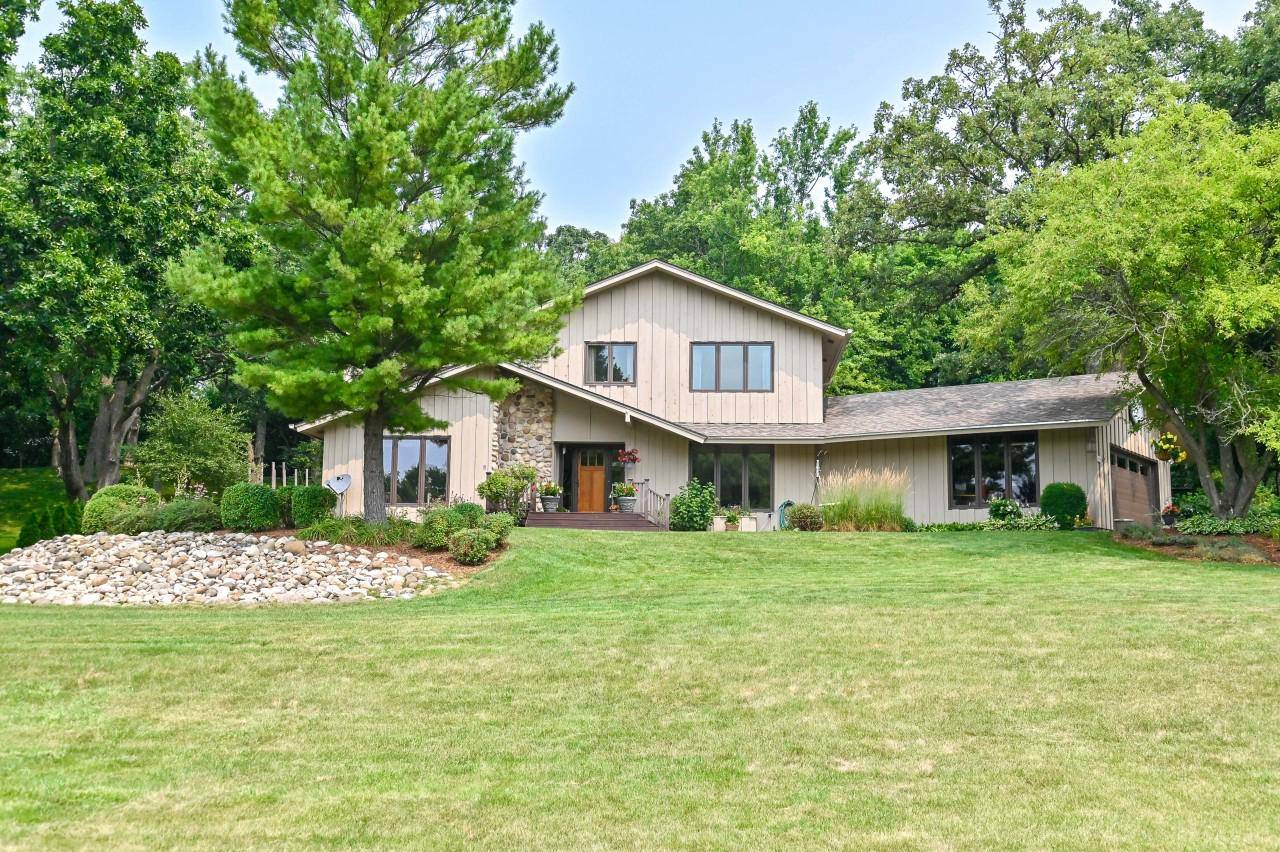S12W31690 Glacier PASS, Delafield, WI 53018