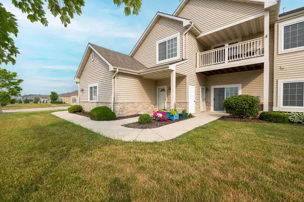 21790 N Weather Edge CIRCLE #A, Lannon, WI 53046