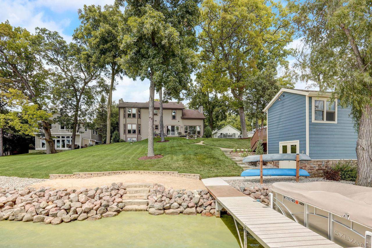 East Troy, WI 53120,W1075 Spleas Skoney ROAD