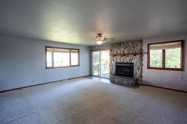 Hartland, WI 53029,716 Belshire DRIVE