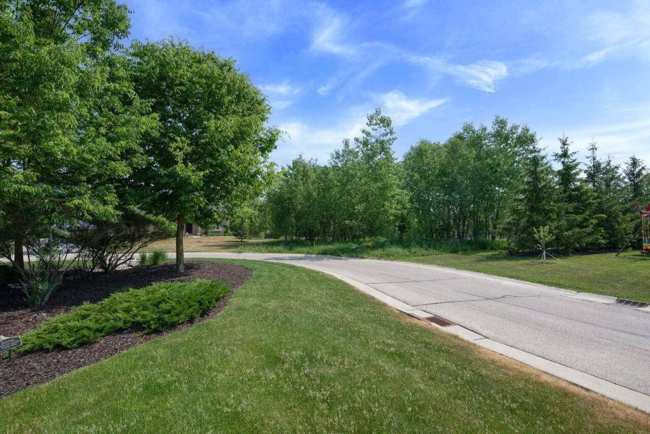 W249N2174 FOX CREEK COURT, Pewaukee, WI 53072