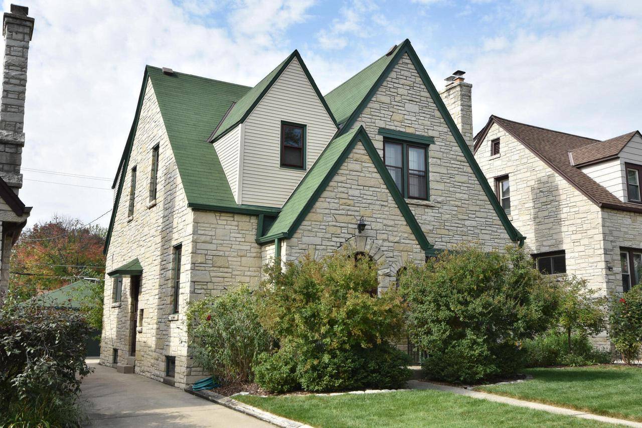Wauwatosa, WI 53210,2425 N 60th STREET