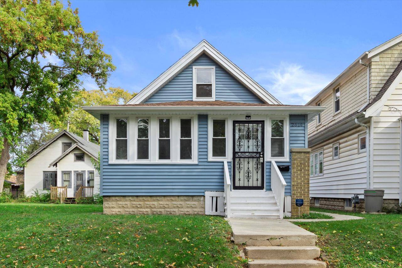 2614 N 53rd STREET, Milwaukee, WI 53210