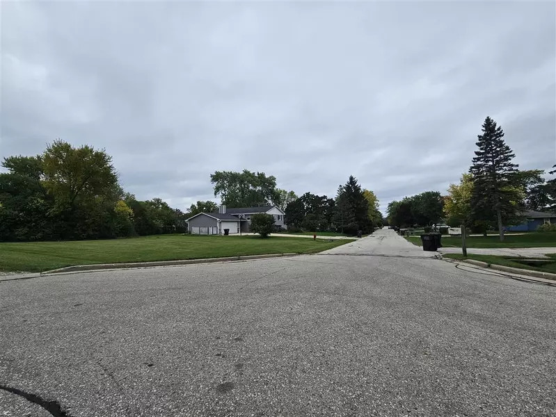 1414 S 166TH STREET, New Berlin, WI 53151