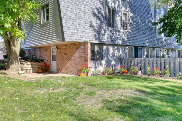 1440 Big Bend ROAD #K, Waukesha, WI 53189