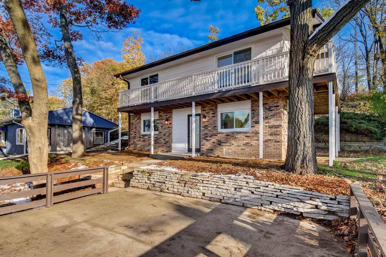 Pewaukee, WI 53072,460 Park AVENUE