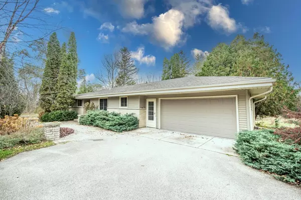 5825 Wildlife ROAD, Allenton, WI 53002