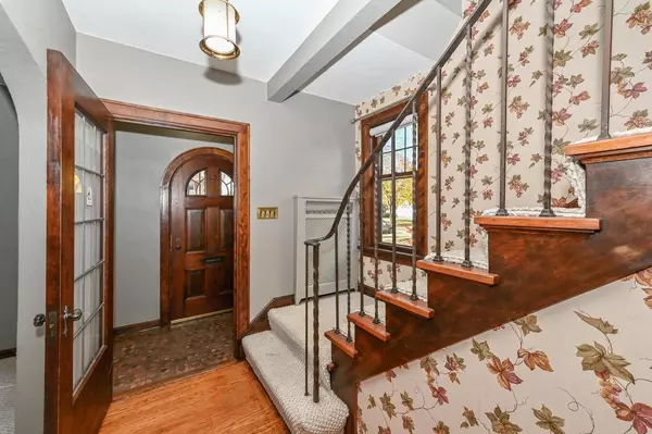 Shorewood, WI 53211,4428 N Wildwood AVENUE