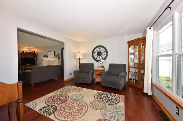 Pewaukee, WI 53072,781 Barrington COURT