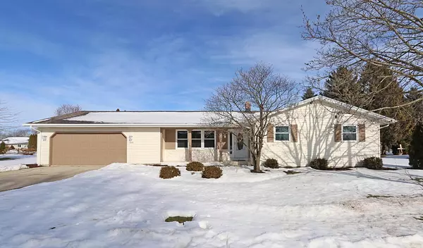 830 Wisconsin AVENUE, Oostburg, WI 53070