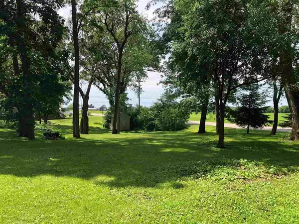 301 Lintner Rd, Pardeeville, WI 53954