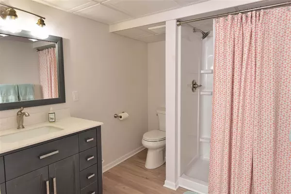 Baraboo, WI 53913,1212 Warren St