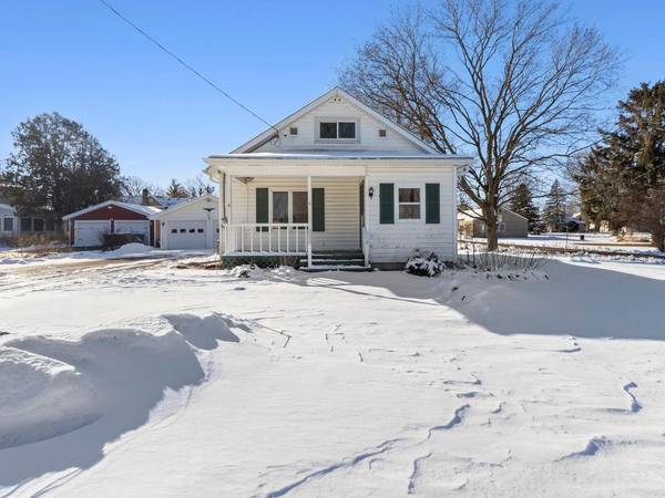 W6620 County Road Y,  Byron,  WI 53006