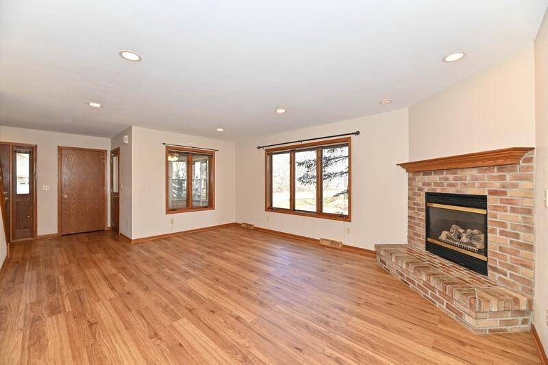 Pewaukee, WI 53072,N24W24052 Stillwater LANE #A