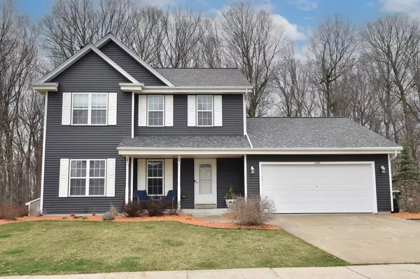 1733 Falcon DRIVE, Hartford, WI 53027