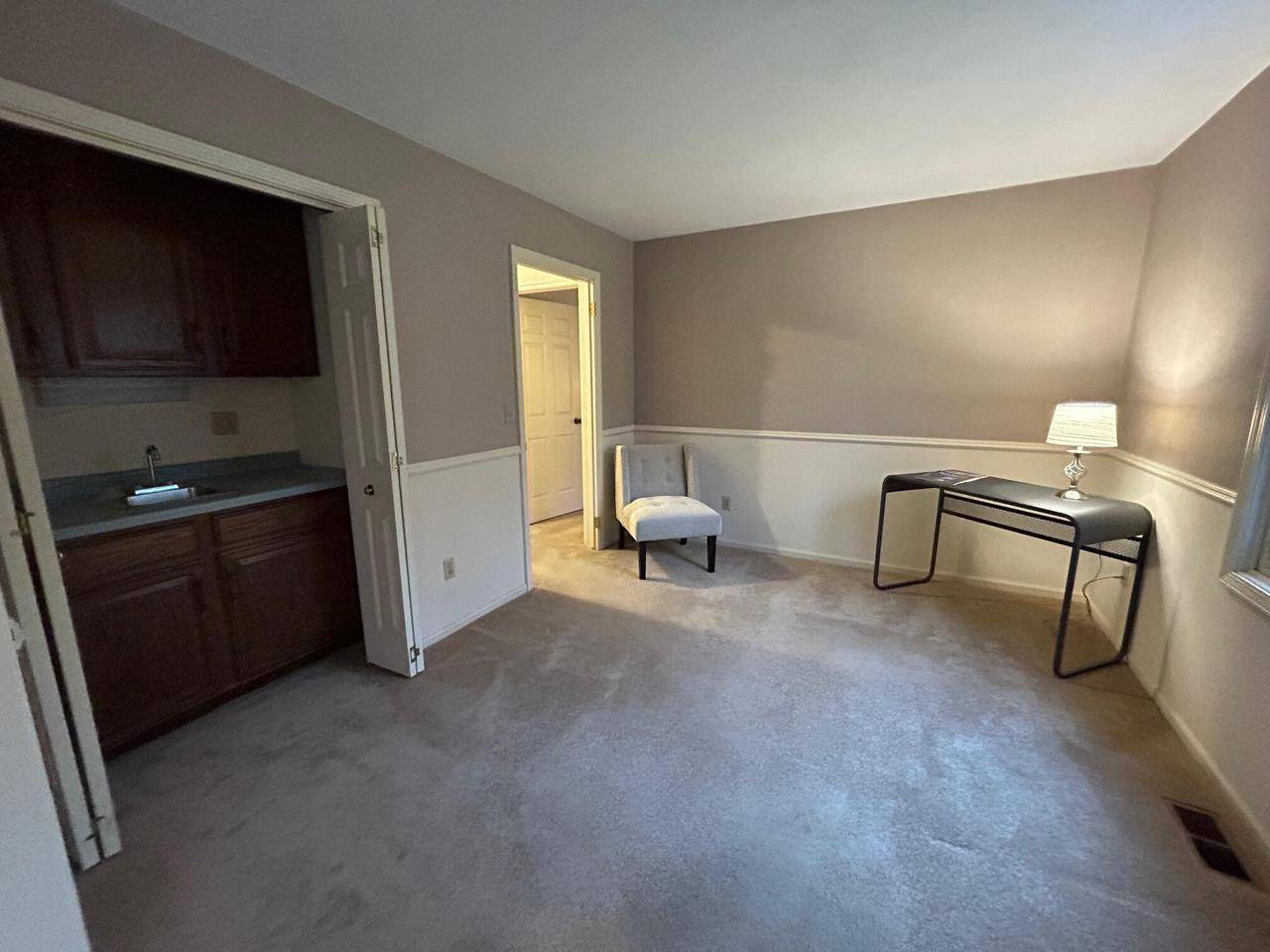 Delafield, WI 53018,326 Riverview DRIVE #1