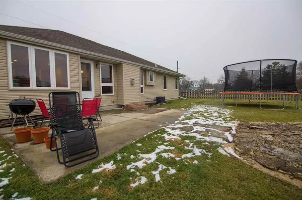 Mazomanie, WI 53560,106 E 4th St