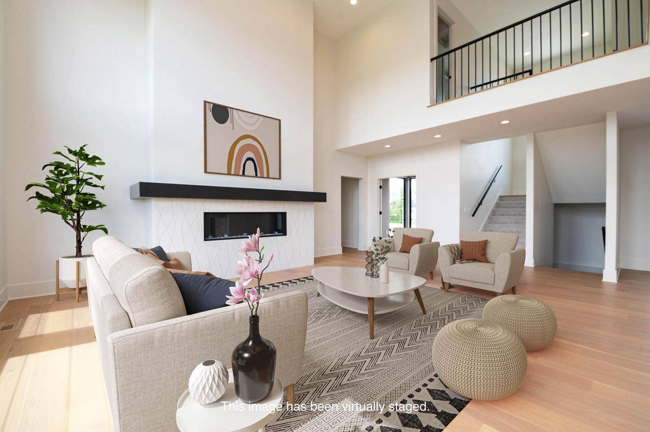 Delafield, WI 53018,4091 Hawthorn Farm COURT