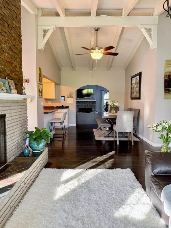 Bayside, WI 53217,9140 N Santa Monica BOULEVARD