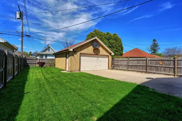 Racine, WI 53402,1108 Augusta STREET