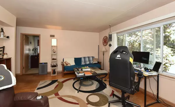 West Allis, WI 53214,1545 S 97th STREET #1547