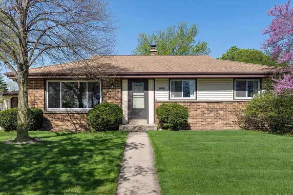 10065 S Cindy LANE, Oak Creek, WI 53154