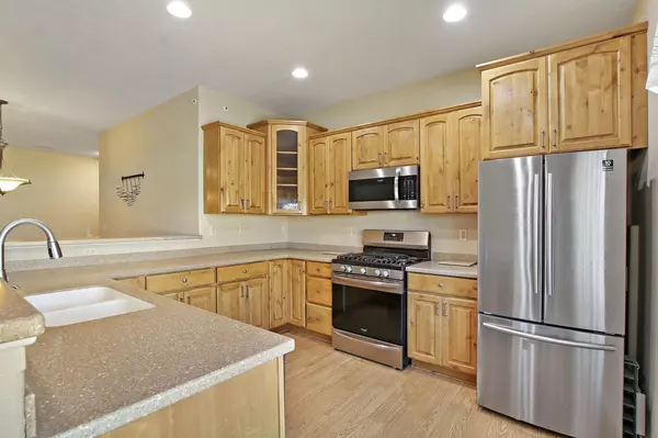 Bristol, WI 53104,19533 Jamestown PLACE #202