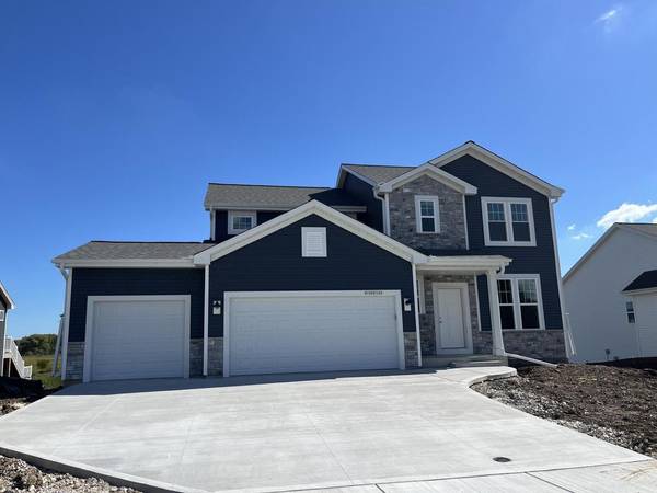 W188N5684 Clover LANE, Menomonee Falls, WI 53051