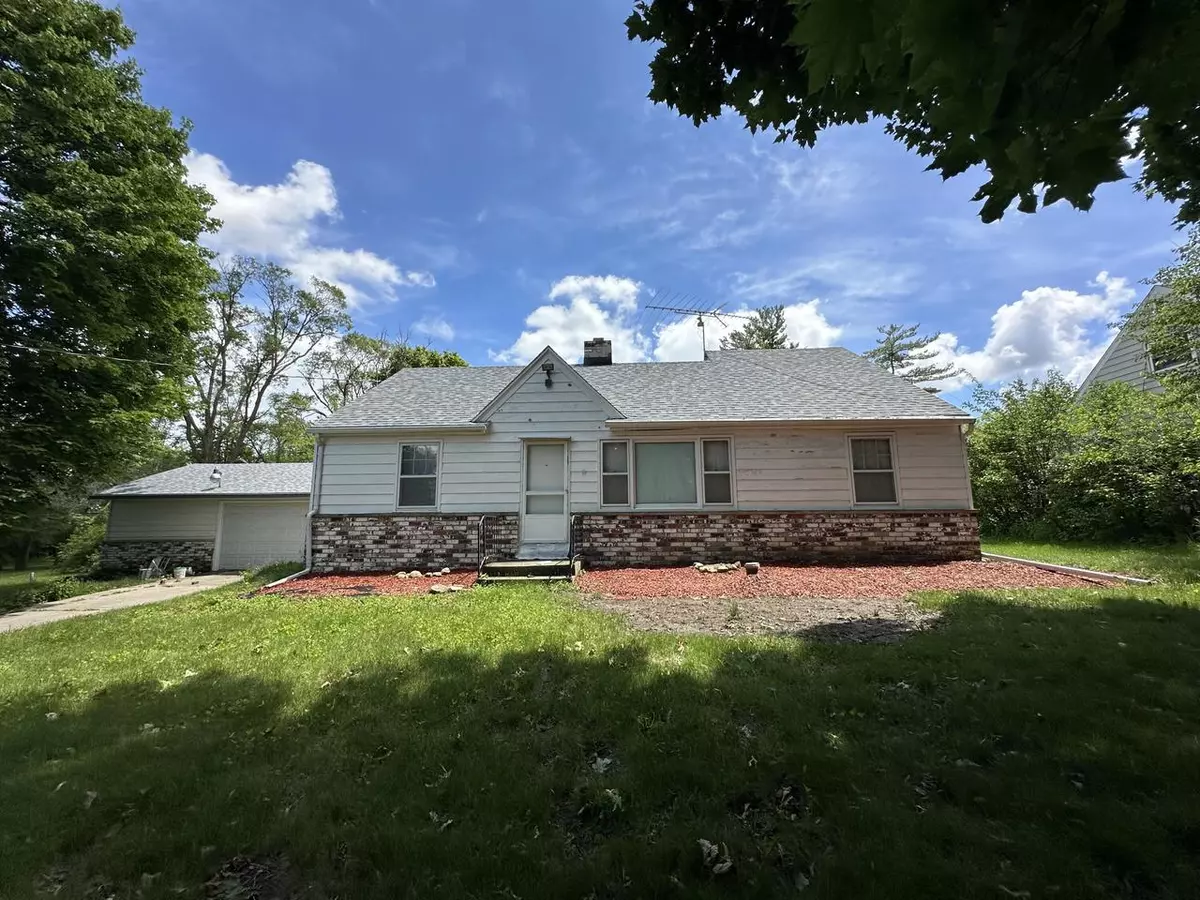 Burlington, WI 53105,3721 Maple ROAD