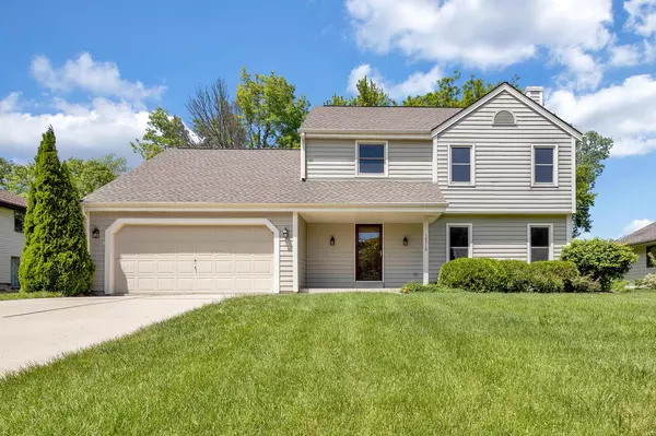 10510 W Palmersheim DRIVE, Hales Corners, WI 53130